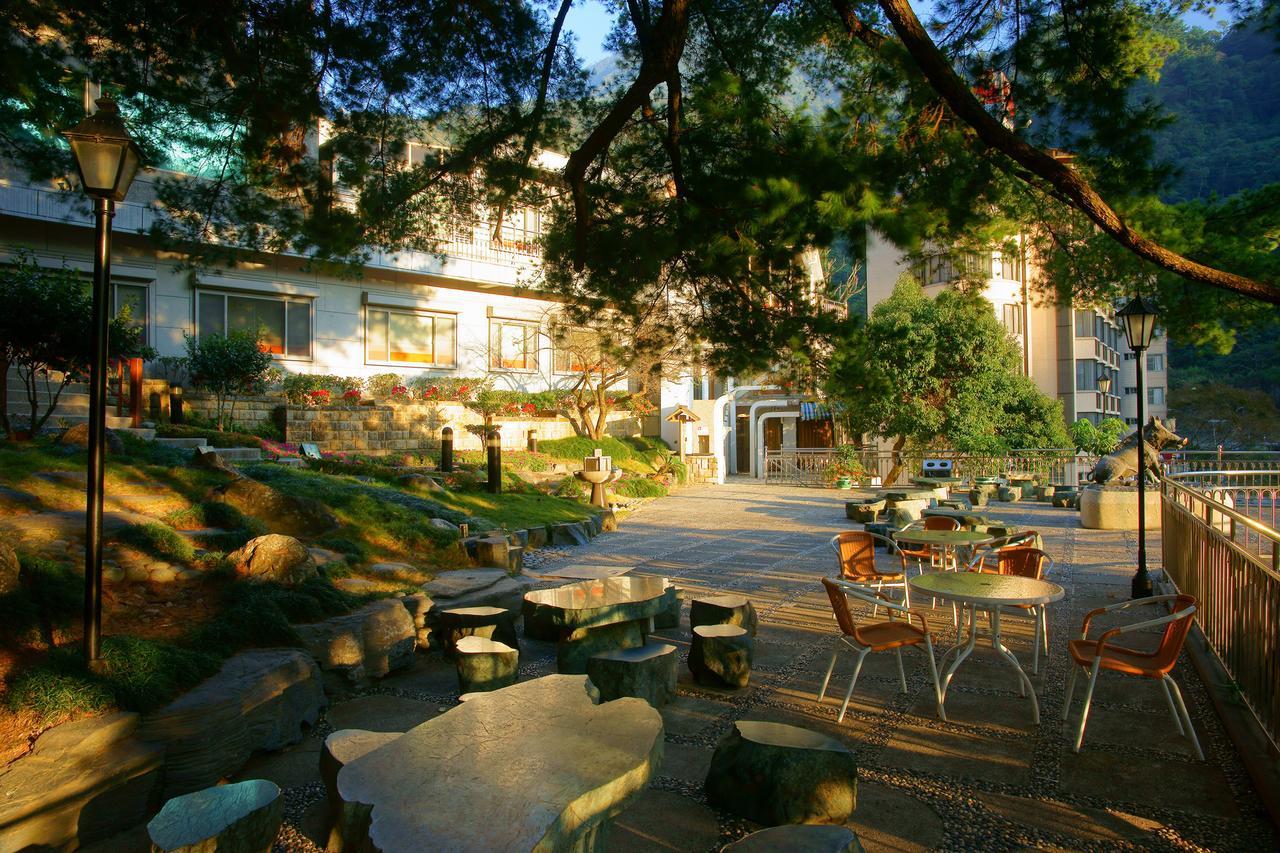 Utopia Holiday Hotel Hòa Bình Ngoại thất bức ảnh